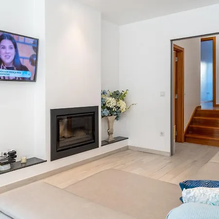 Casas & T2 Mathys Apartamento Nazaré
